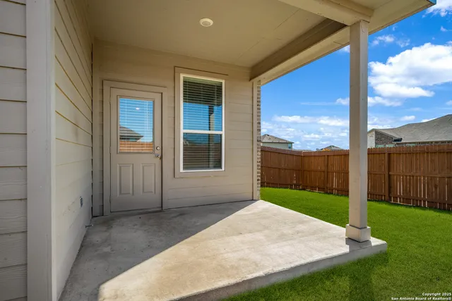 $2,050 | 402 Singing Brook, Cibolo, TX 78108