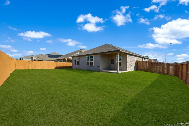 $2,050 | 402 Singing Brook, Cibolo, TX 78108