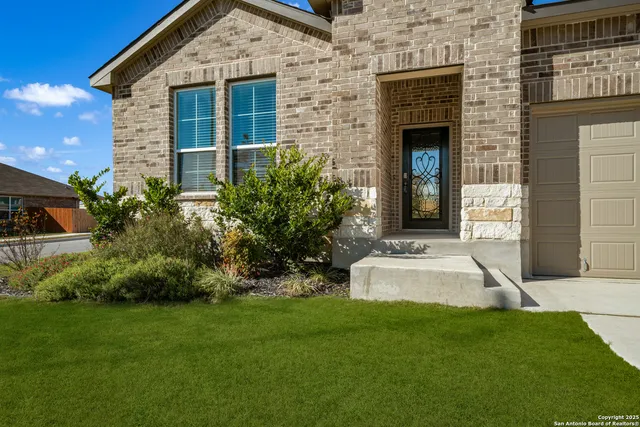 $2,050 | 402 Singing Brook, Cibolo, TX 78108
