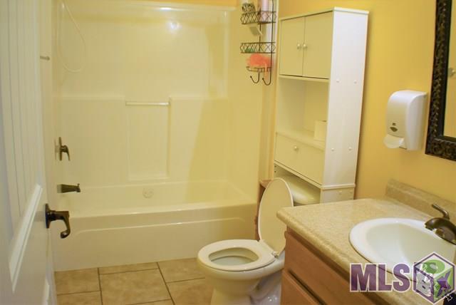 106 Bayou Blue Bypass Road Gray, LA 70359 - Photo 18 of 36 Guest/hall bathroom