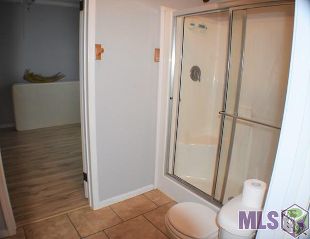 106 Bayou Blue Bypass Road Gray, LA 70359 - Photo 19 of 36 Jack & Jill bathroom