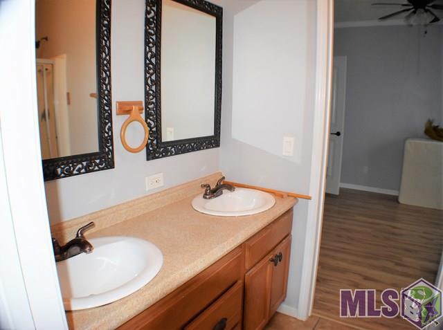 106 Bayou Blue Bypass Road Gray, LA 70359 - Photo 20 of 36 Jack & Jill bathroom