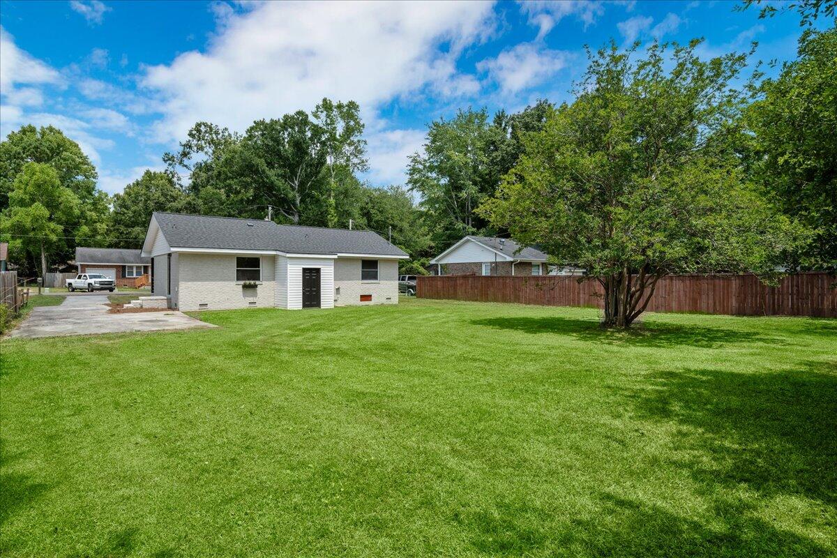 186 Monitor Circle Moncks Corner, SC 29461 - Photo 19 of 19 19-Sara Barclay Photography LLC-19