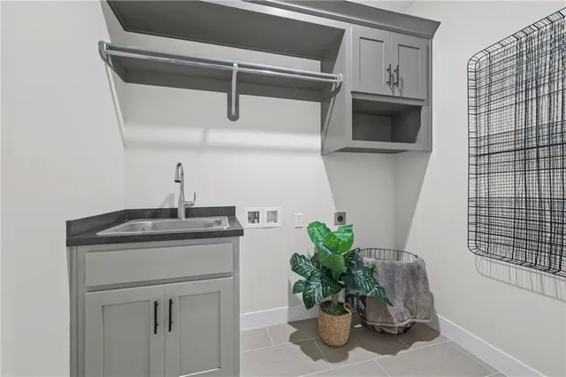 $774,900 | 1616 Southwest 27th Street, Lee's Summit, MO 64082