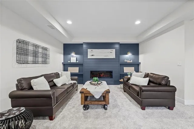 $774,900 | 1616 Southwest 27th Street, Lee's Summit, MO 64082