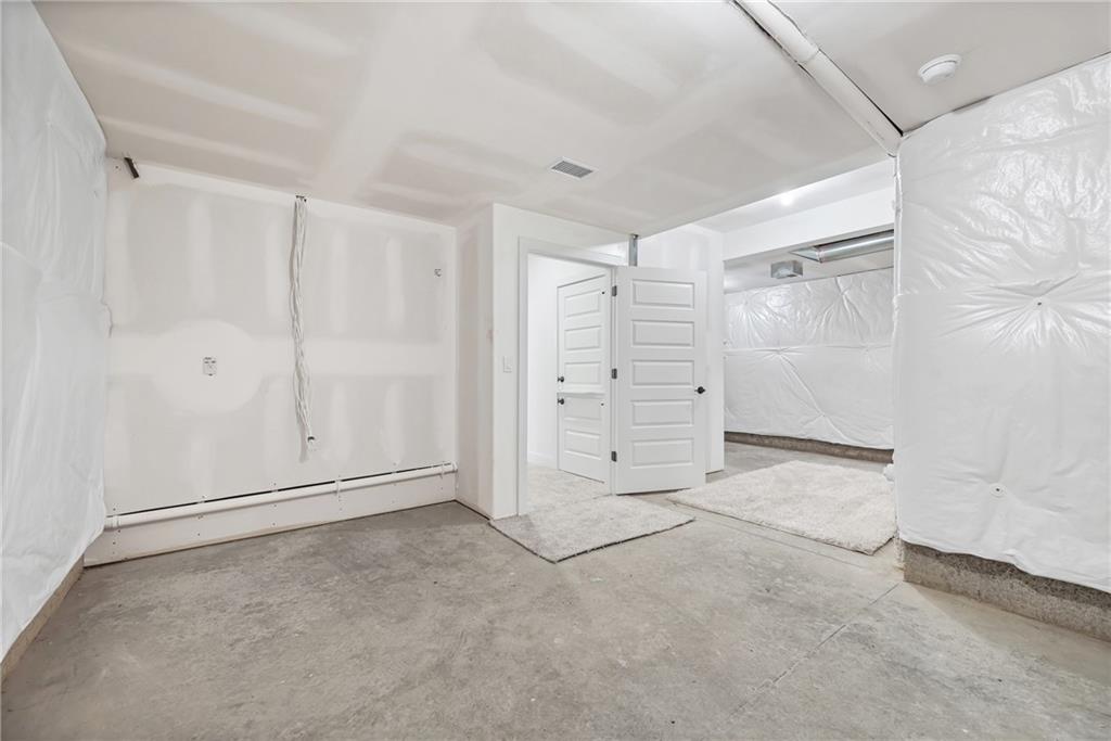 1616 Southwest 27th Street Lee's Summit, MO 64082 - Photo 35 of 52