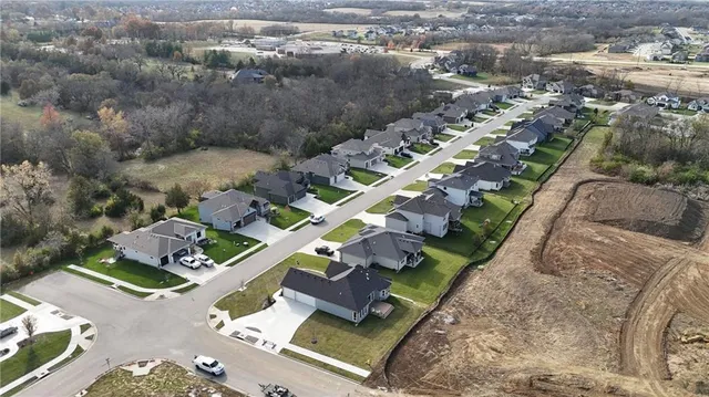 $774,900 | 1616 Southwest 27th Street, Lee's Summit, MO 64082