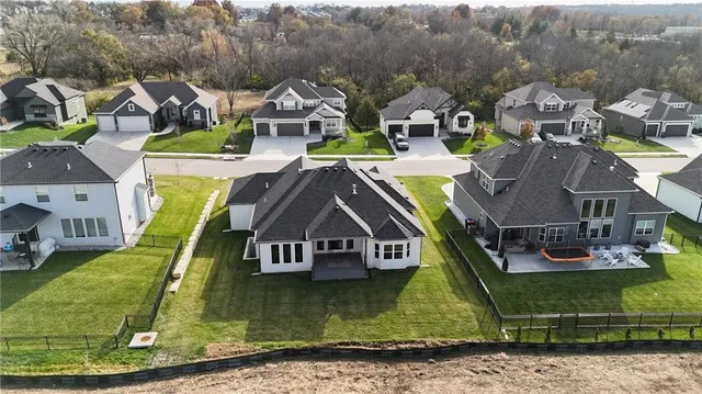 $774,900 | 1616 Southwest 27th Street, Lee's Summit, MO 64082