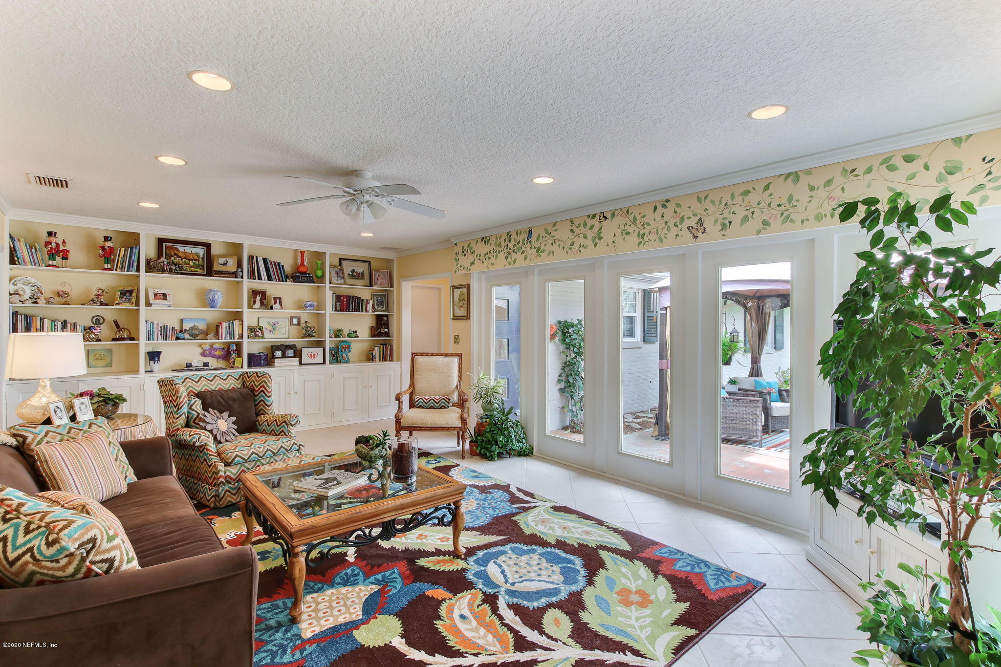 4693 Ivanhoe Road Jacksonville, FL 32210 - Photo 3 of 44 Light and Bright Family Room