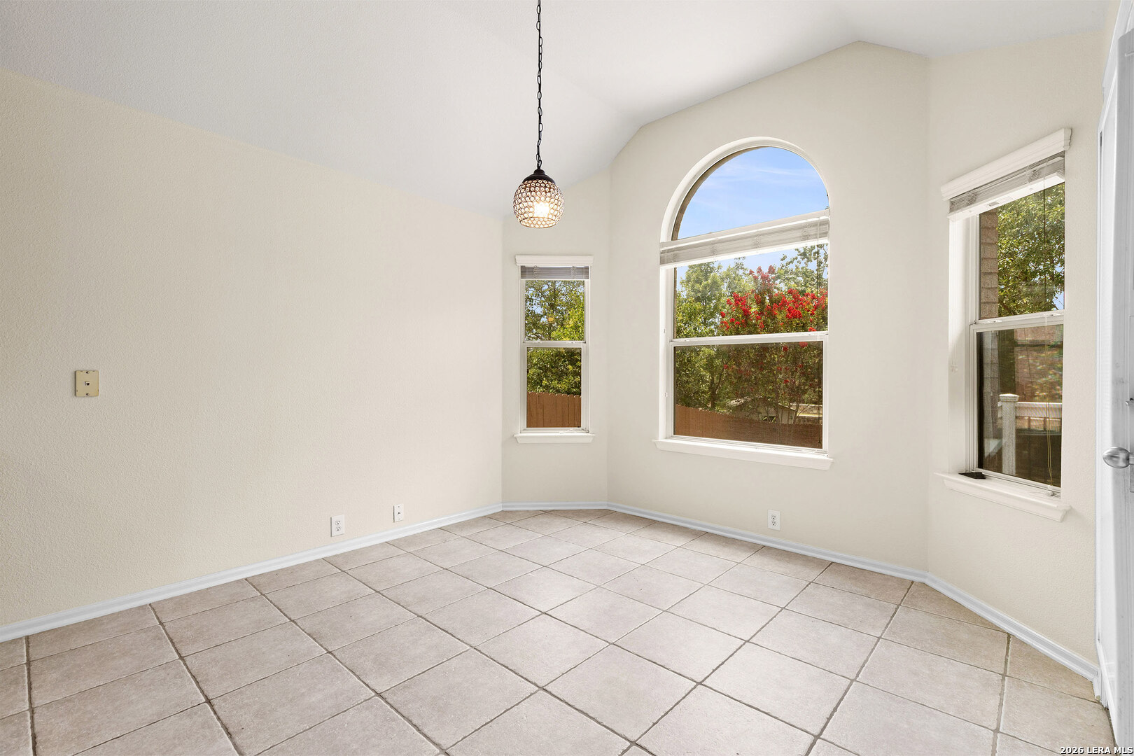 10410 Rainbow View Helotes, TX 78023 - Photo 10 of 30