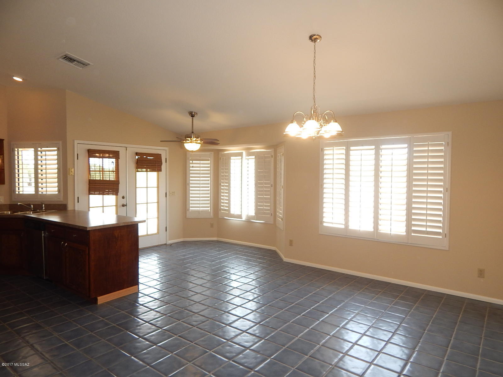 4720 West Hardy Road Tucson, AZ 85742 - Photo 3 of 25