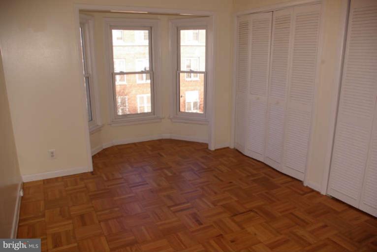 401 E Street Northeast Washington, DC 20002 - Photo 18 of 30 Upstairs unit spacious front bedroom w bay window