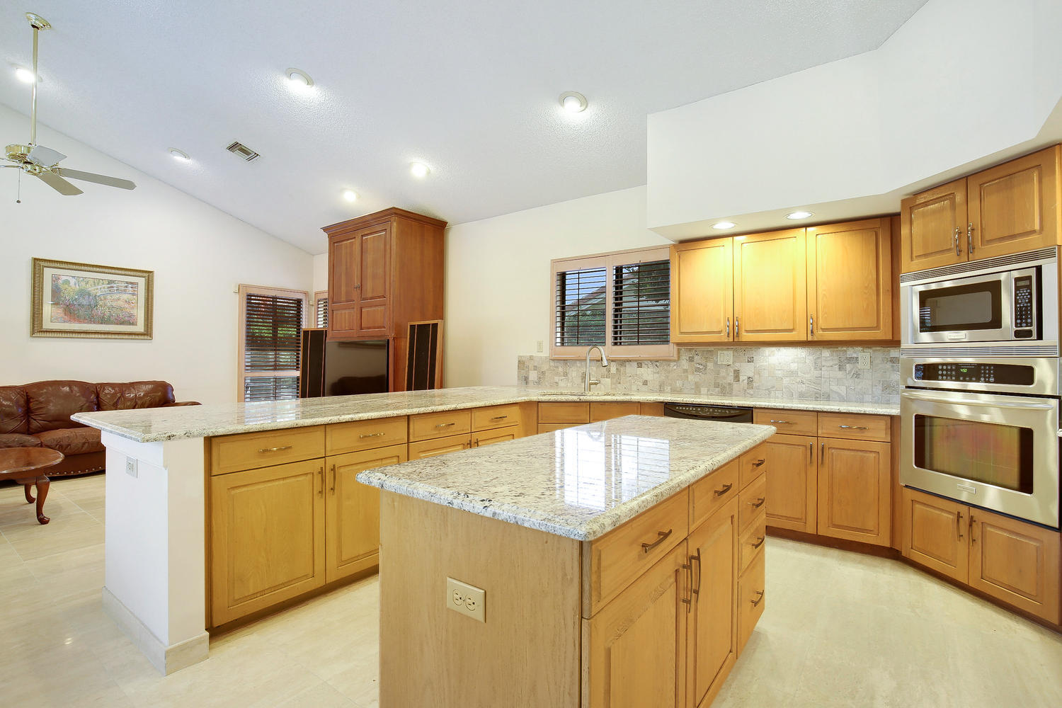 4840 Northwest 28th Avenue Boca Raton, FL 33434 - Photo 11 of 30 Kitchen