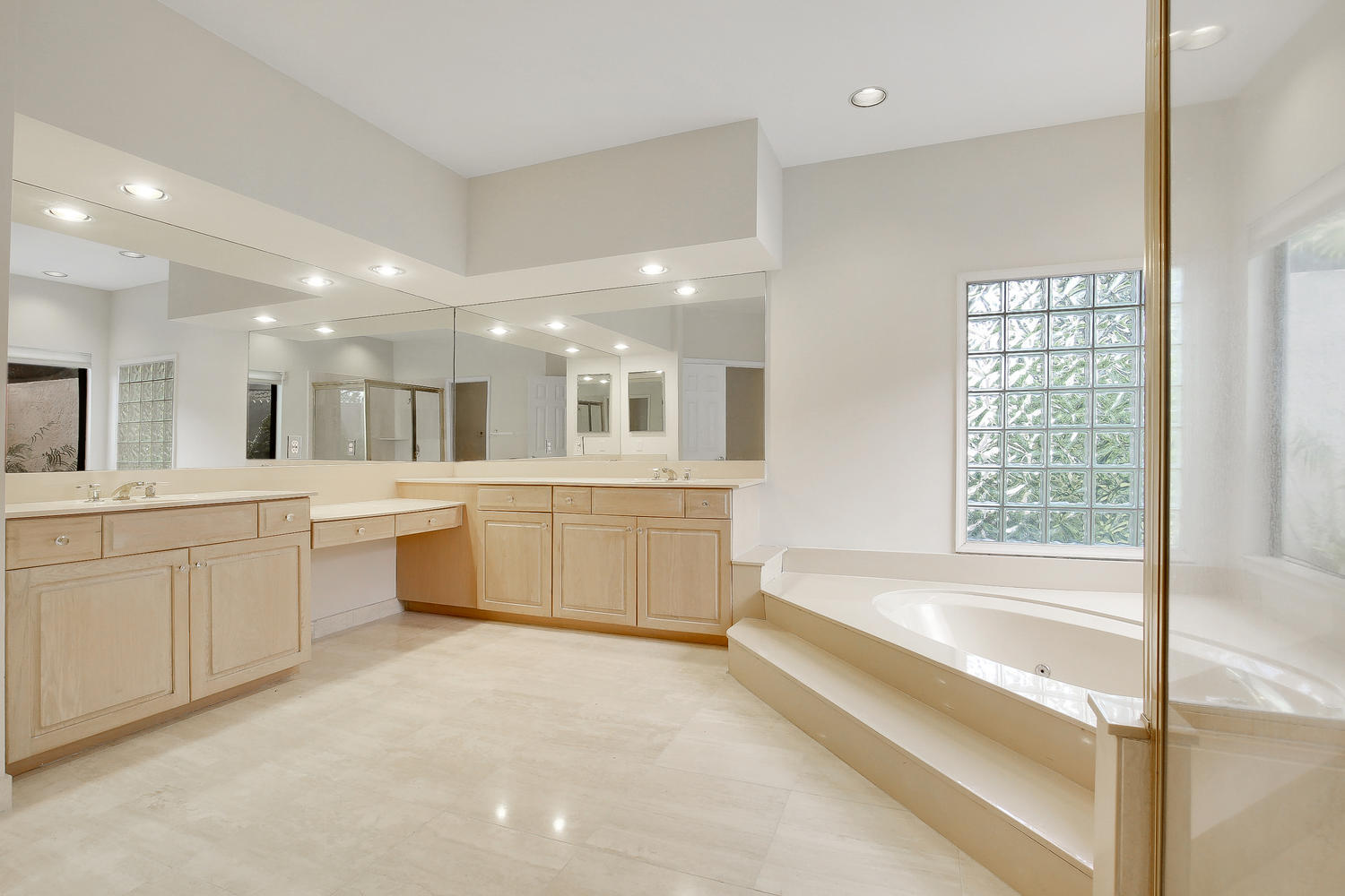 4840 Northwest 28th Avenue Boca Raton, FL 33434 - Photo 17 of 30 Master Bathroom