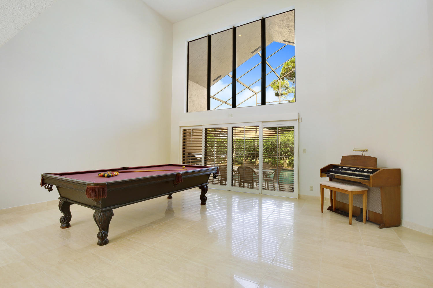 4840 Northwest 28th Avenue Boca Raton, FL 33434 - Photo 3 of 30 Living Room