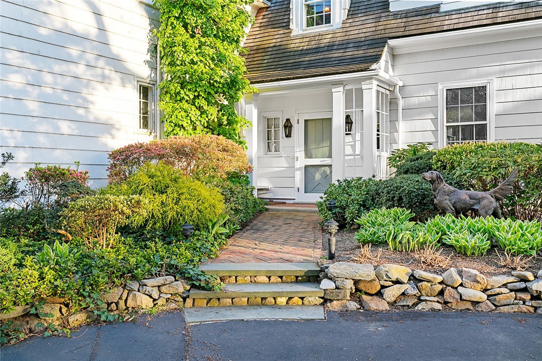 595 Treasure Pond Road Fishers Island, NY 06390 - Photo 5 of 50