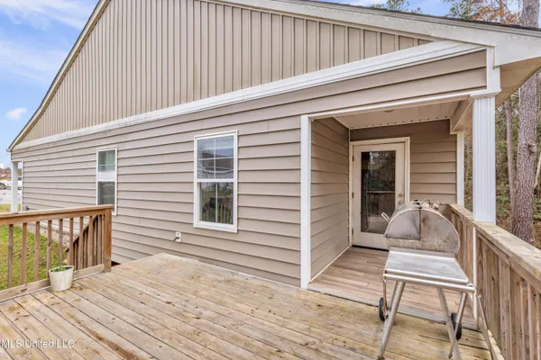 $2,000 | 18231 Mill Cove, Gulfport, MS 39503