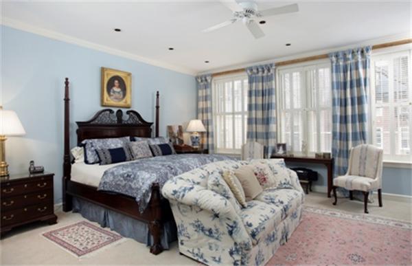 53 Beacon Street, Unit PH Boston, MA 02108 - Photo 8 of 10 a bedroom with a bed and wooden floor