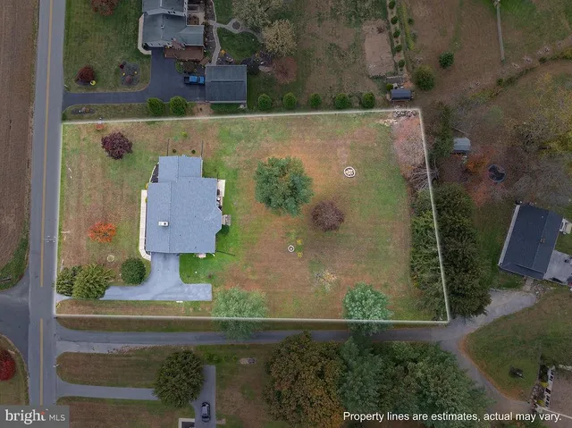 a picture of a bathroom