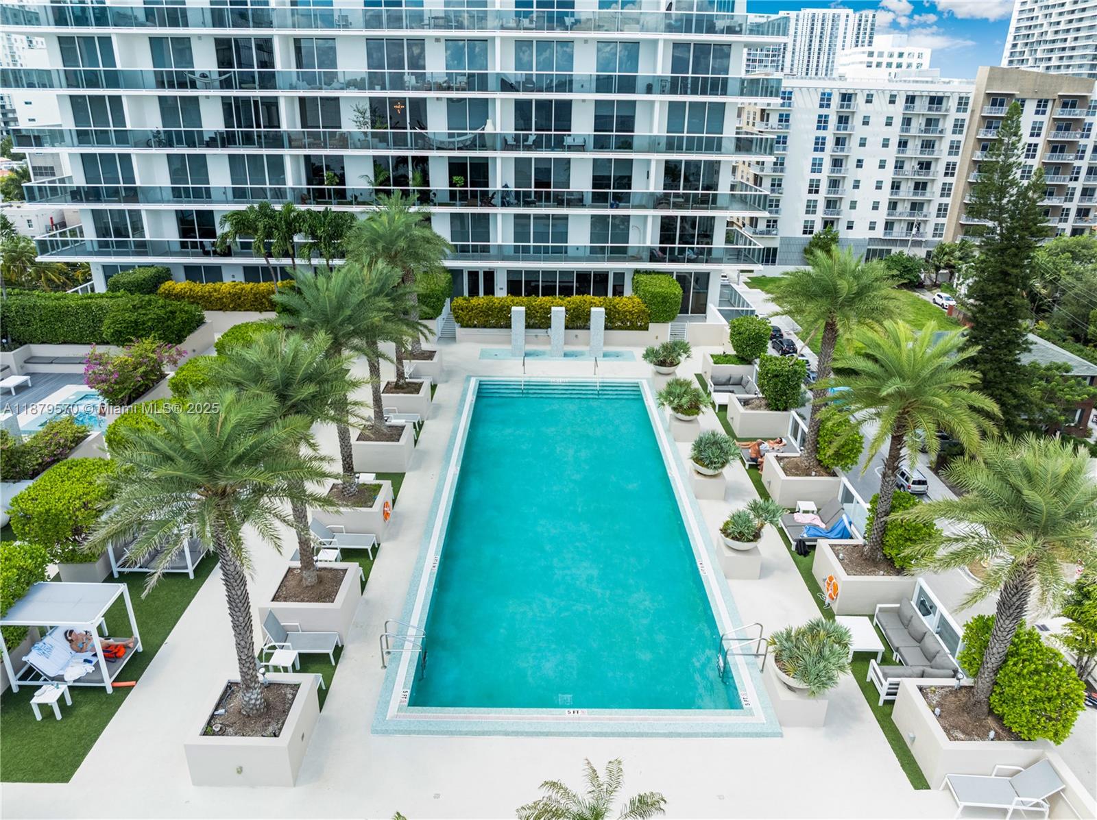 600 Northeast 27th Street, Unit 2801 Miami, FL 33137 - Photo 43 of 48 a view of yard with swimming pool and seating area