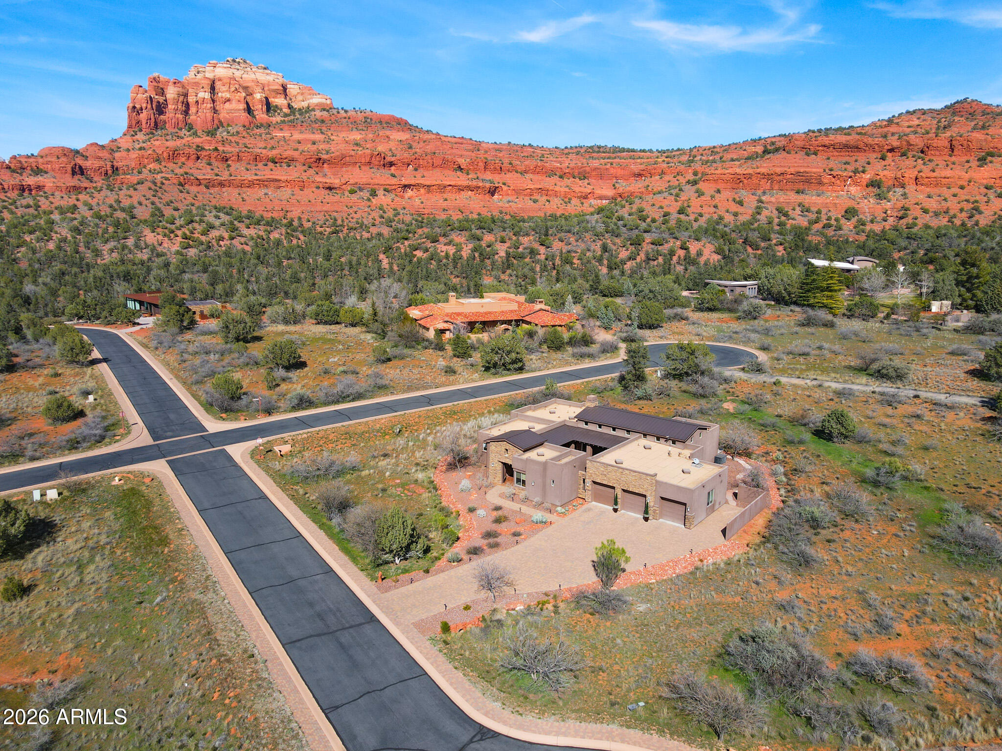25 Cathedral Ranch Drive Sedona, AZ 86351 - Photo 37 of 40 a view of a balcony with an outdoor seating