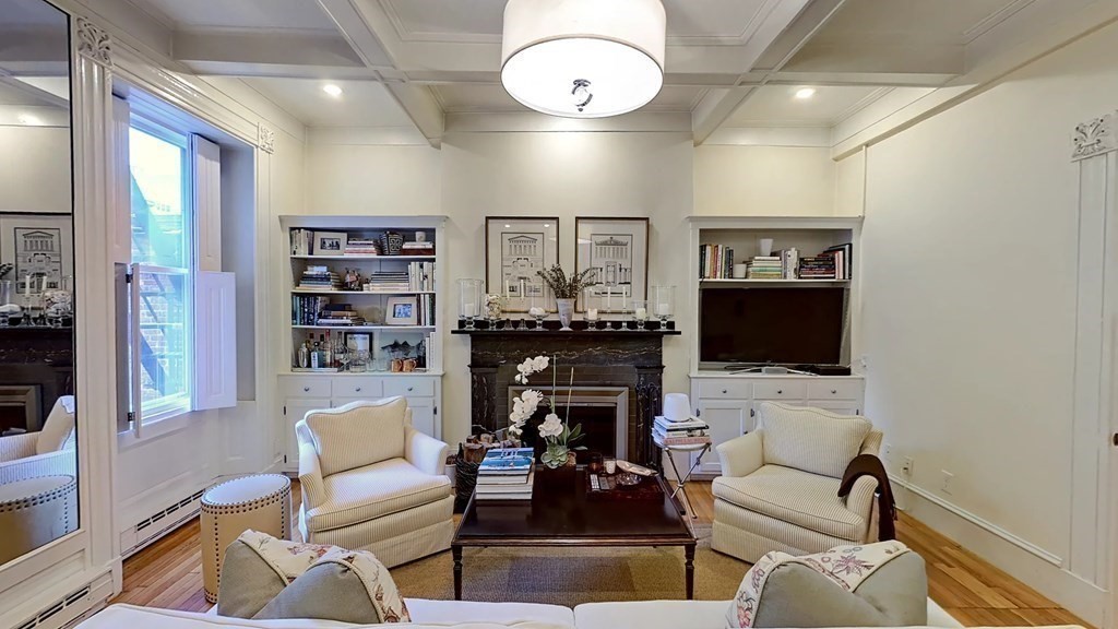 9 Temple Street, Unit 1 Boston, MA 02114 - Photo 12 of 38