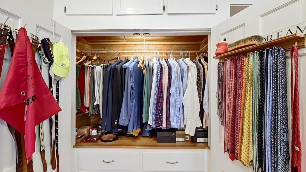 9 Temple Street, Unit 1 Boston, MA 02114 - Photo 25 of 38