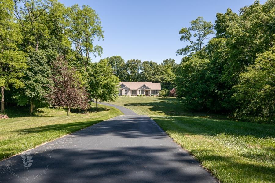 7960 West Elwren Road Bloomington, IN 47403 - Photo 2 of 36 Gallery Image 2