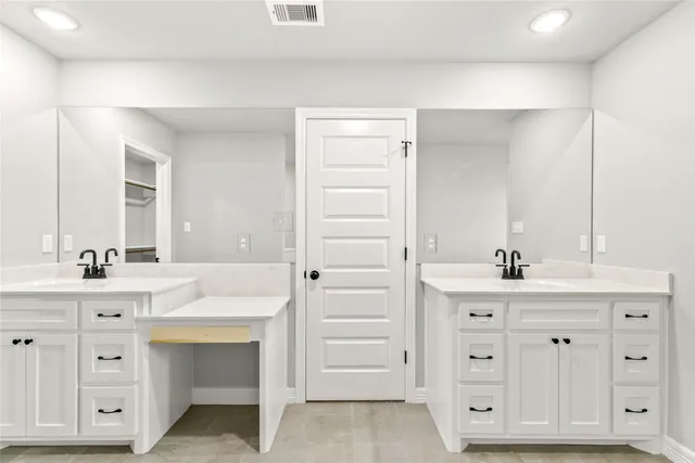 $429,900 | 537 Chuckwagon Trail, Angleton, TX 77515