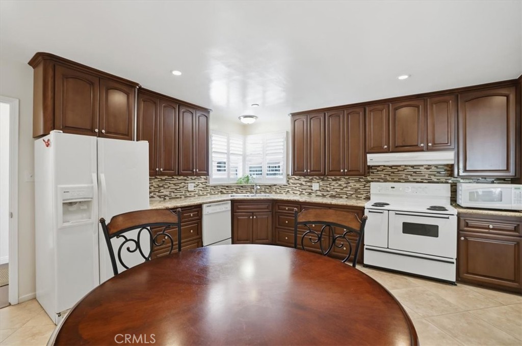 2845 Iron Hills Way Riverside, CA 92506 - Photo 15 of 34