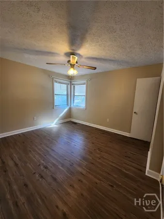 $1,750 | 2106 South Fernwood Drive, Savannah, GA 31404