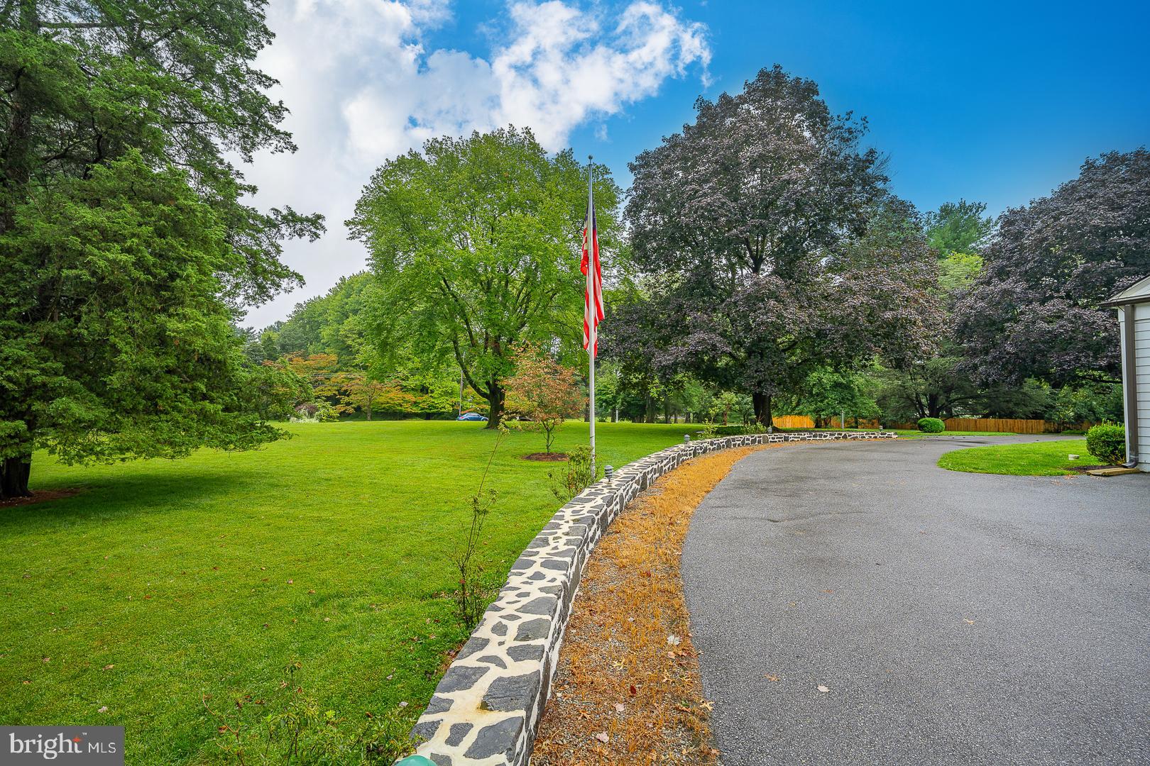 4 Reynard Road Malvern, PA 19355 - Photo 3 of 49