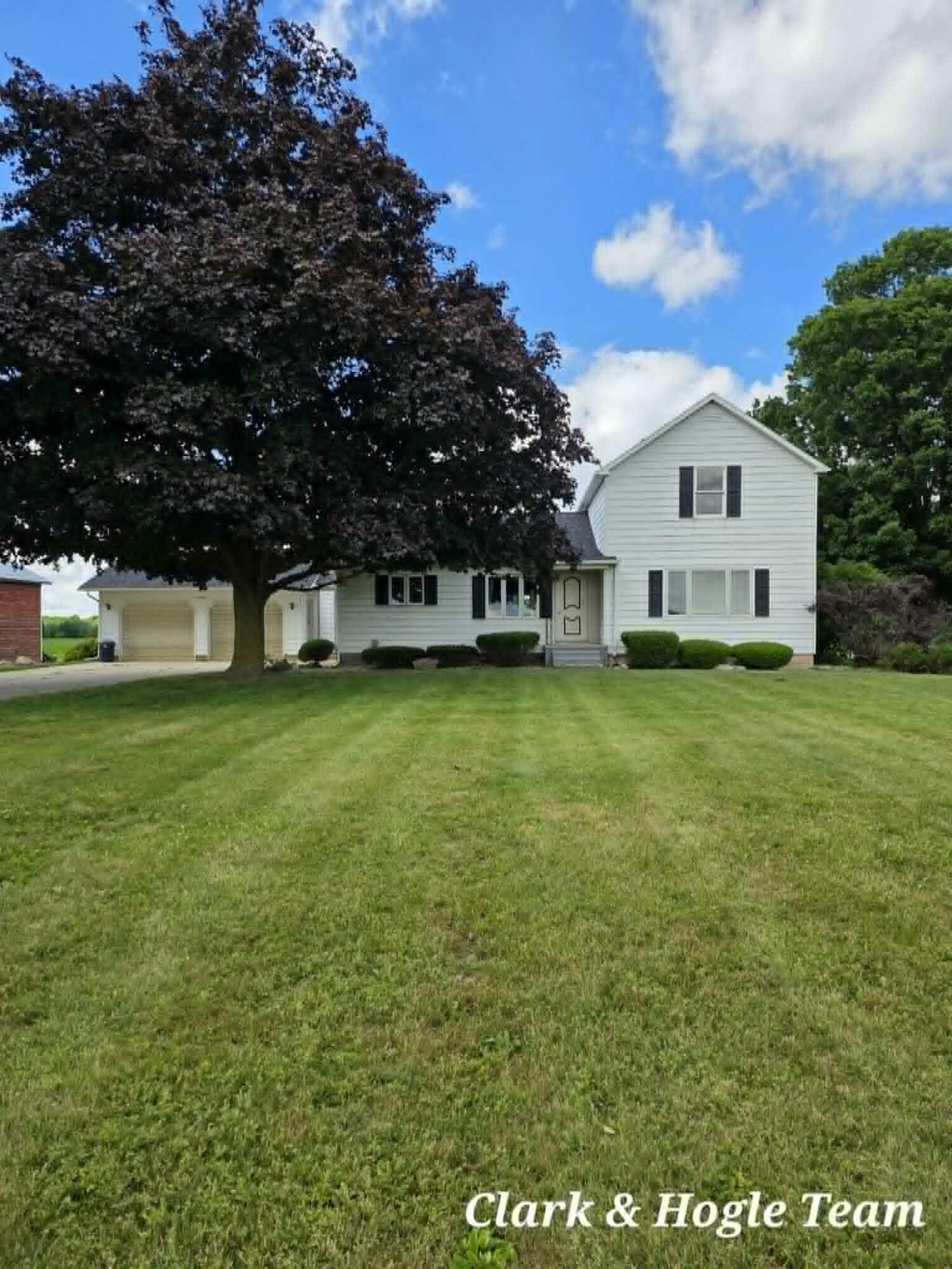11215 Stoudt Road Muir, MI 48860 - Photo 3 of 40 4d3b238c-2bd5-462c-bef4-354f28f5ea32
