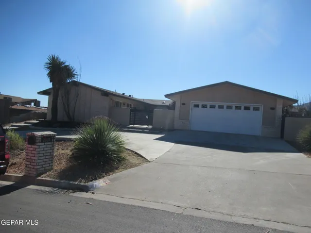 $310,000 | 2928 Devils Tower Circle, El Paso, TX 79904