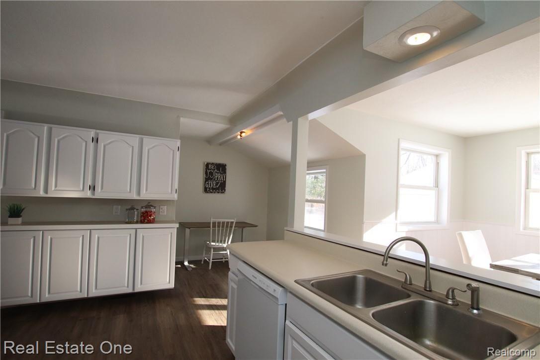 5309 Millington Road Millington, MI 48746 - Photo 10 of 31 Plenty of cupboards