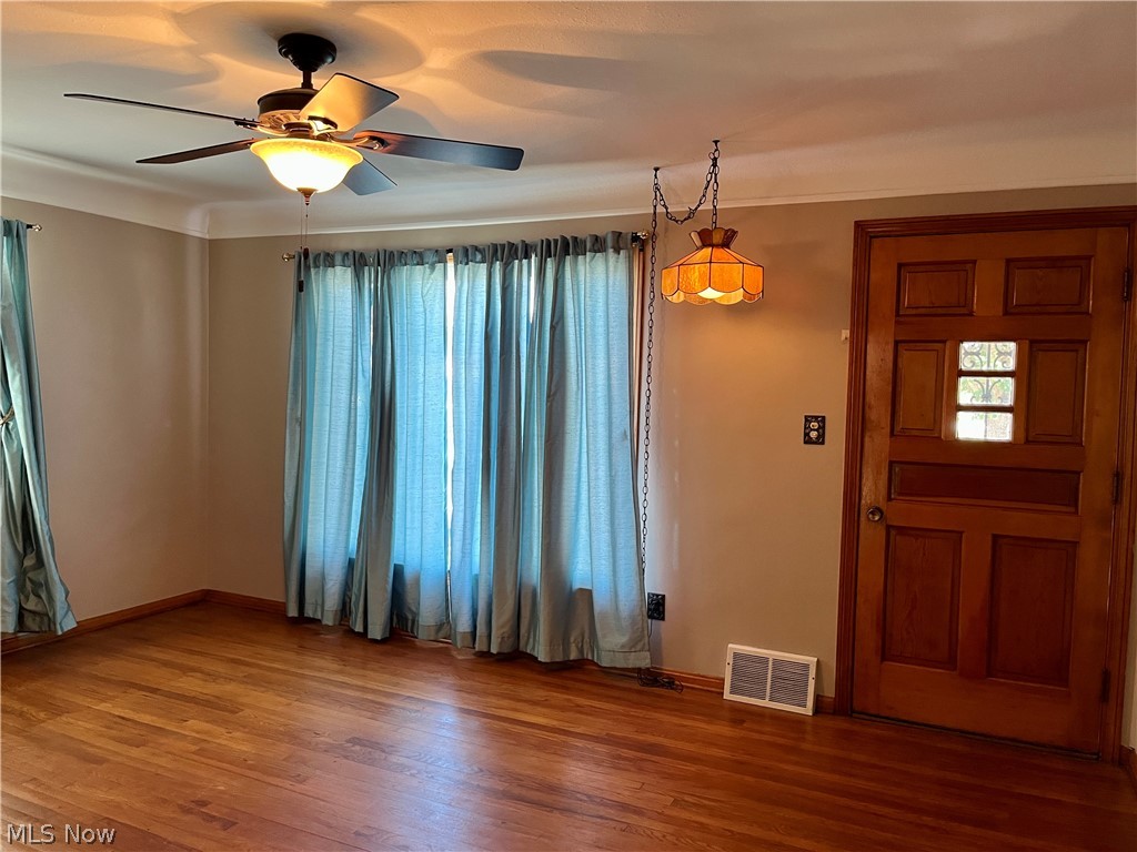 6807 Biddulph Road Brooklyn, OH 44144 - Photo 13 of 35 Dining room & front door