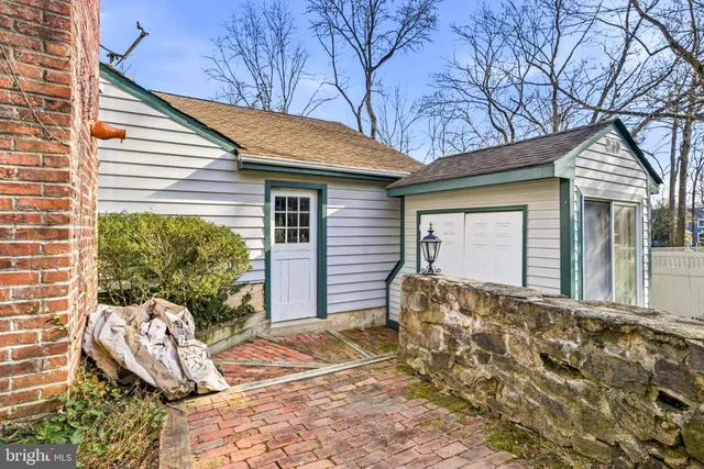 $950,000 | 104 Mt Laurel Road, Moorestown, NJ 08057