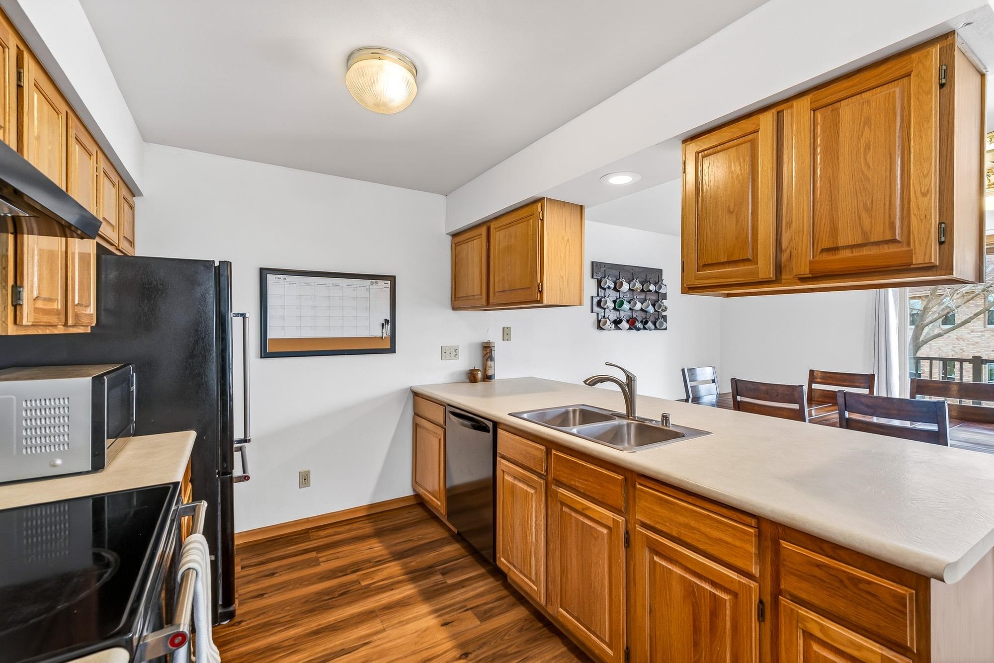 2107 Canterbury Road Madison, WI 53711 - Photo 11 of 44