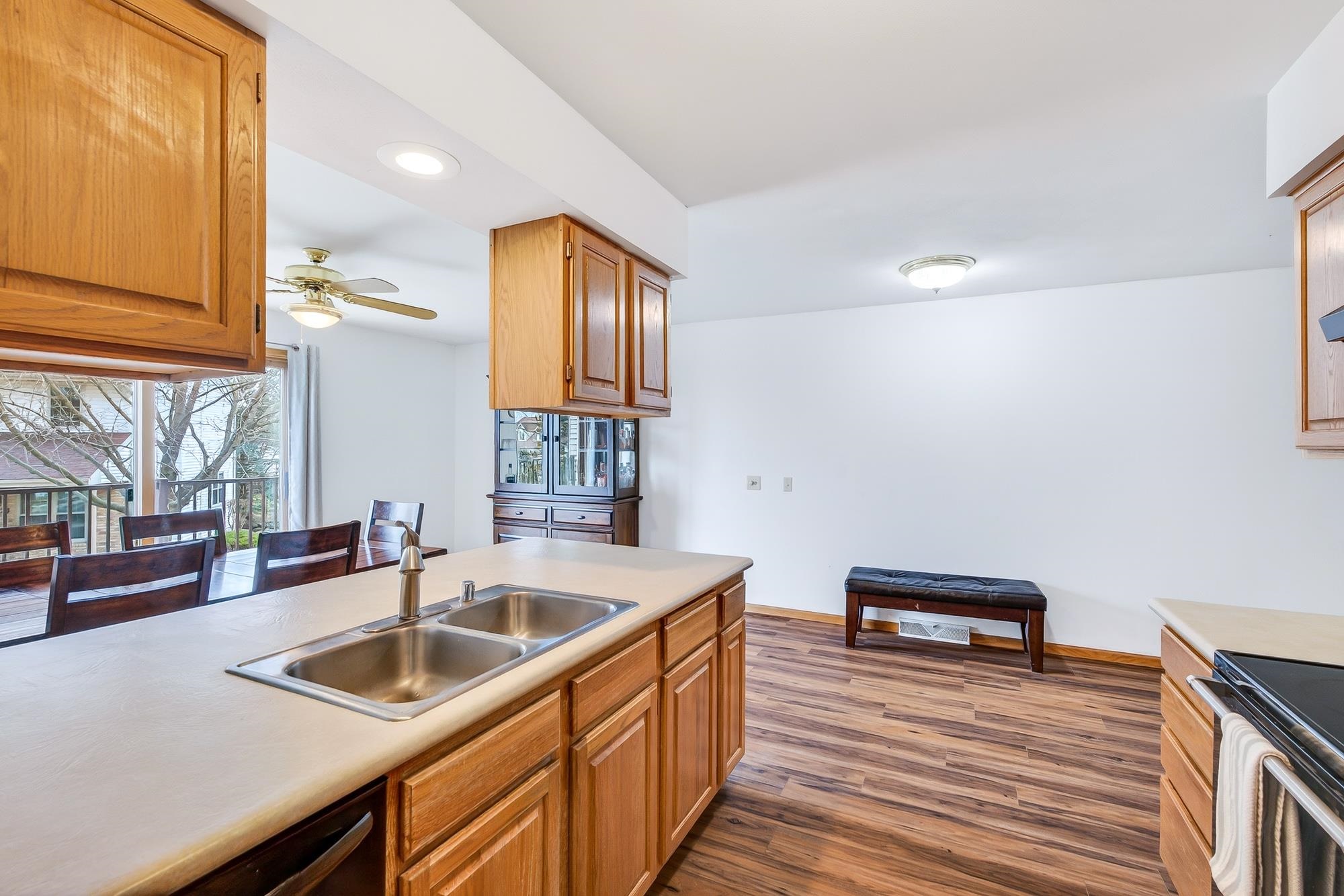 2107 Canterbury Road Madison, WI 53711 - Photo 13 of 44