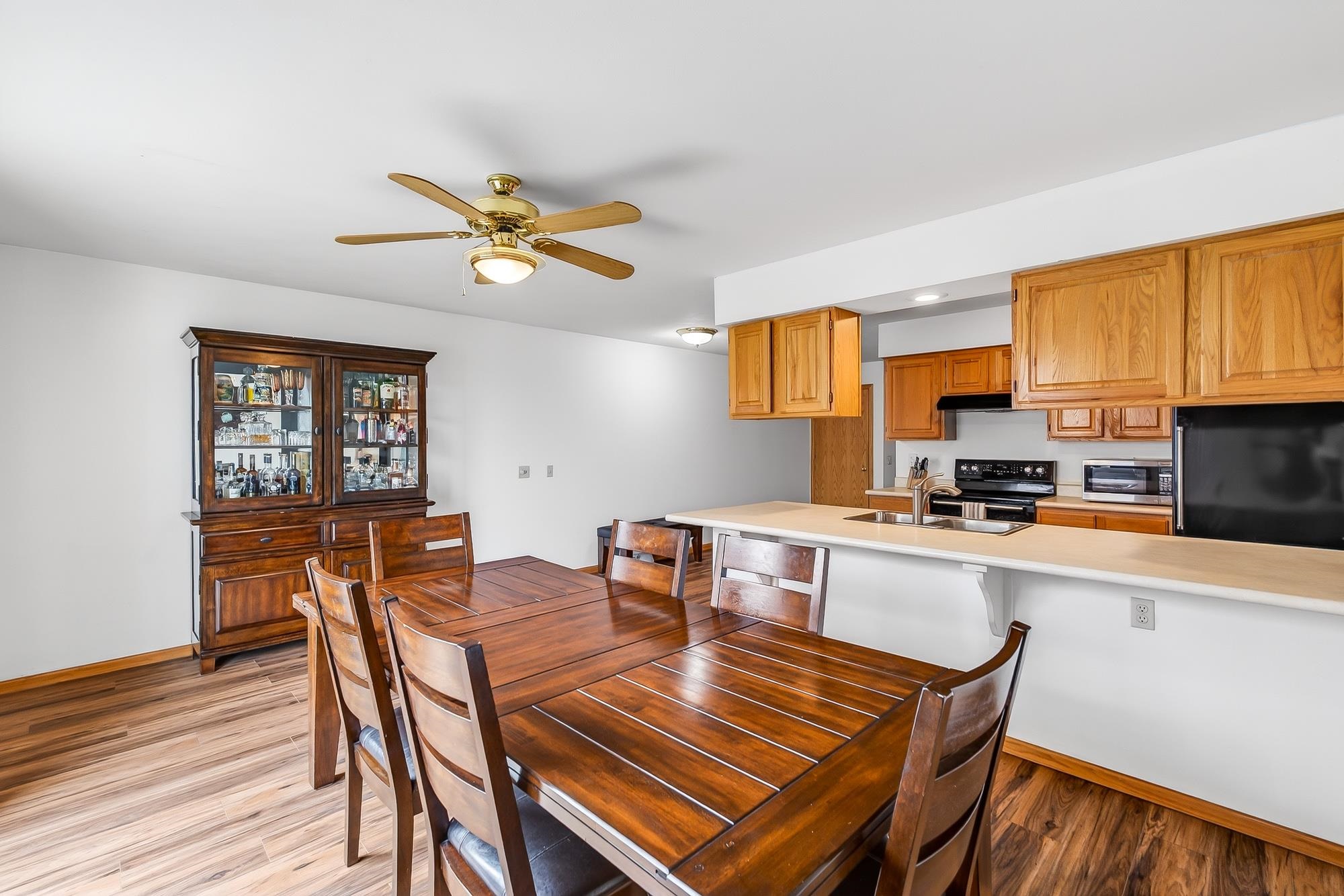 2107 Canterbury Road Madison, WI 53711 - Photo 17 of 44