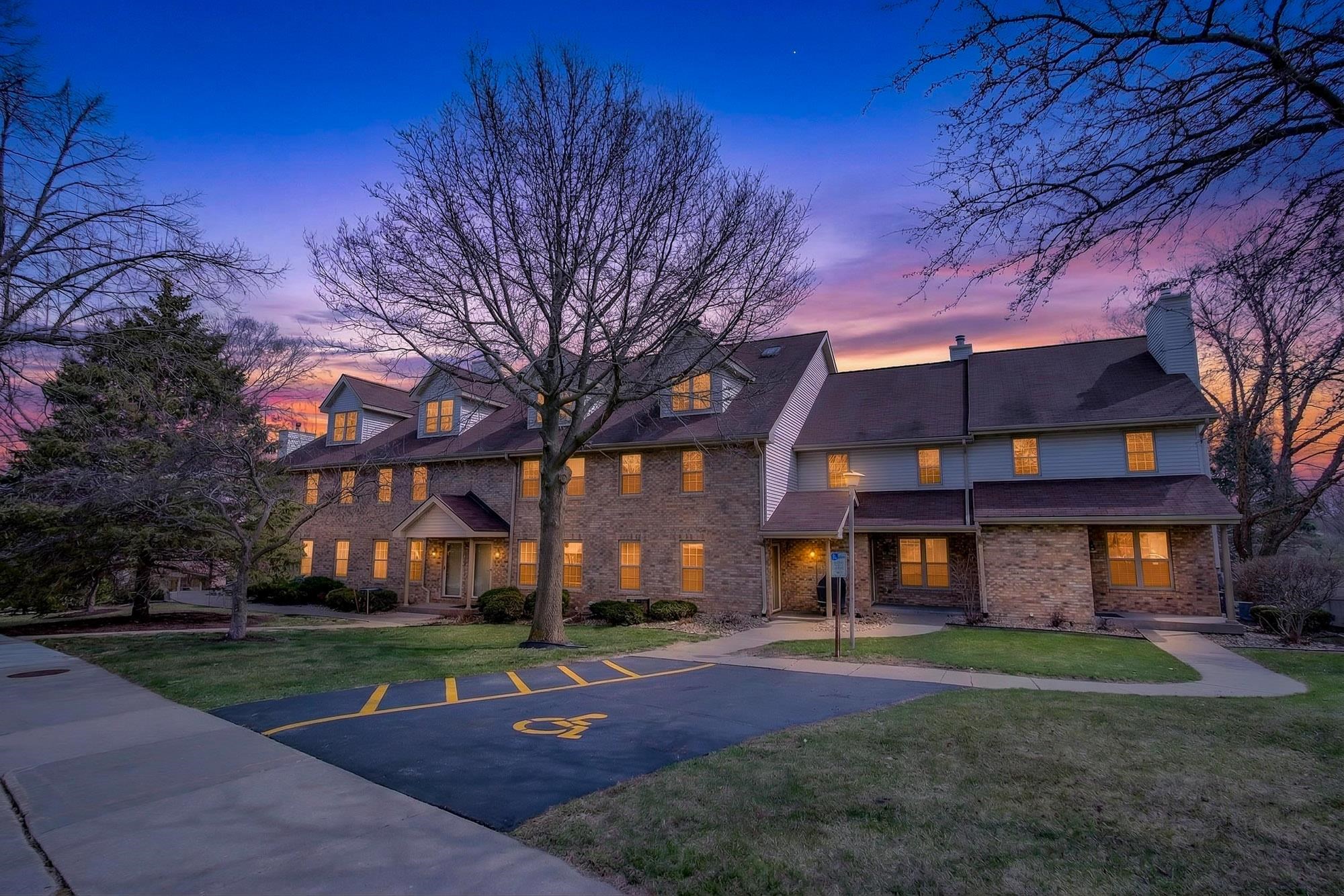 2107 Canterbury Road Madison, WI 53711 - Photo 2 of 44