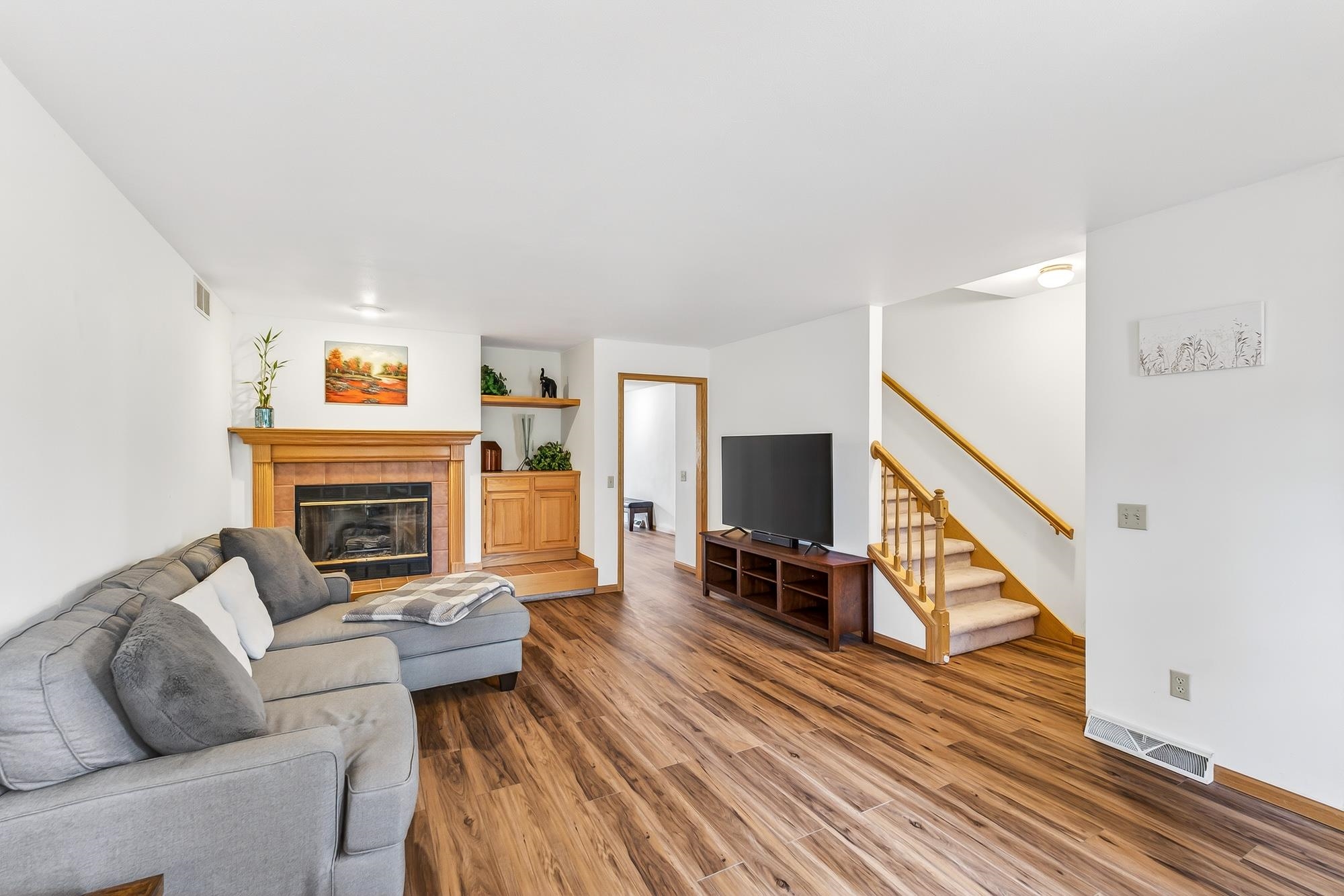 2107 Canterbury Road Madison, WI 53711 - Photo 7 of 44