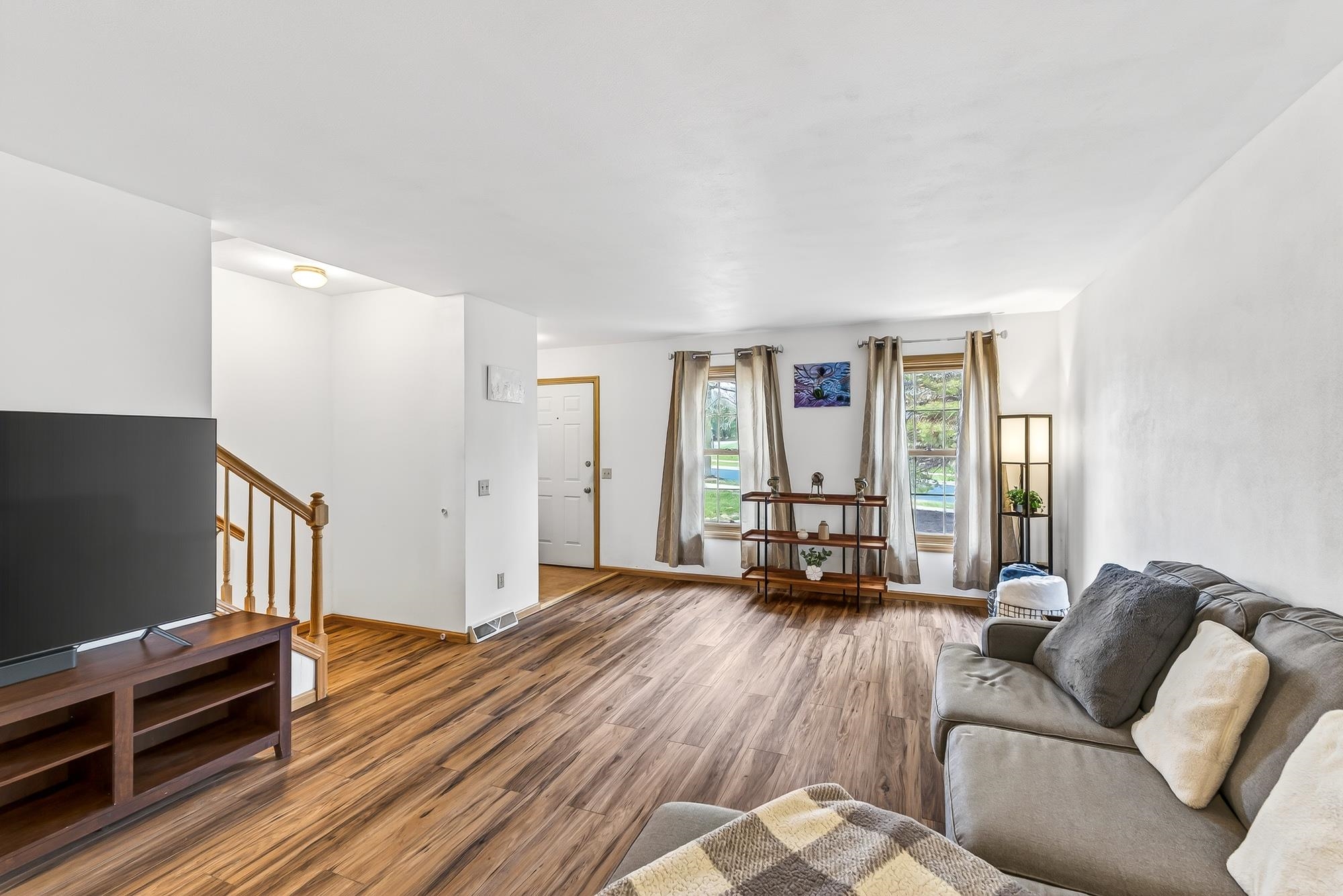 2107 Canterbury Road Madison, WI 53711 - Photo 9 of 44