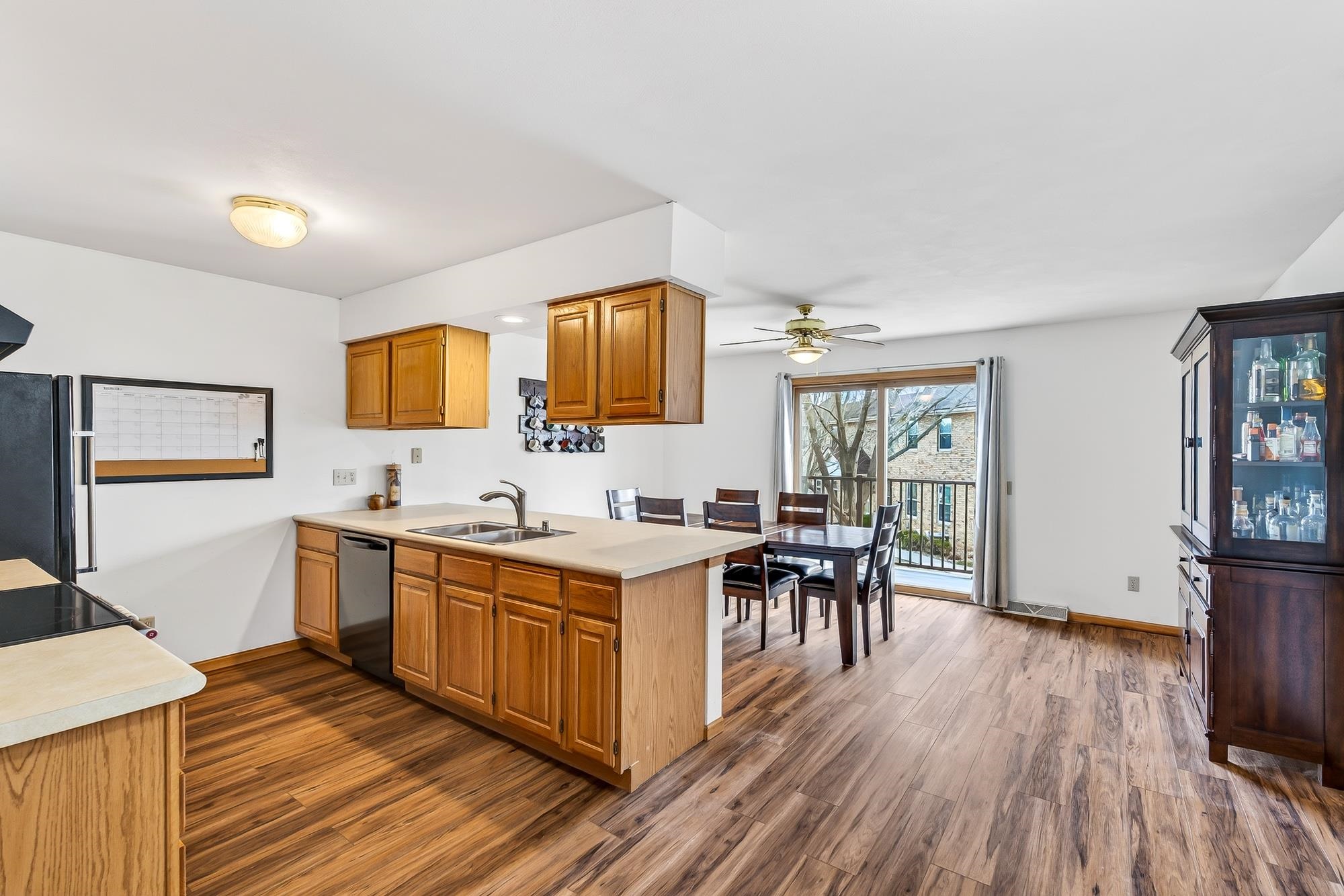 2107 Canterbury Road Madison, WI 53711 - Photo 10 of 44