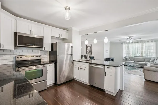 $309,950 | 334 West Howry Avenue, DeLand, FL 32720