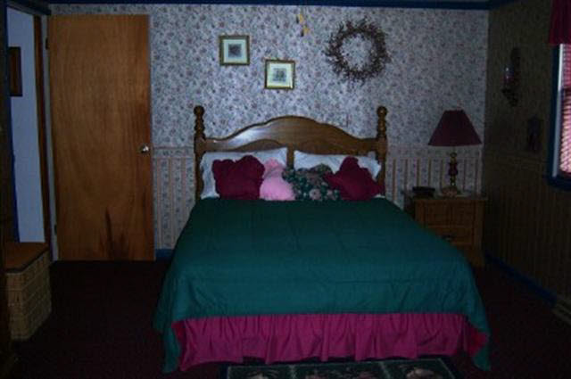 508 North George Street Ridgeville, IN 47380 - Photo 4 of 11 Gallery Image 4