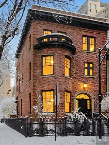 $3,395,000 | 1401 North Astor Street, Chicago, IL 60610