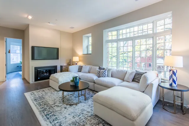 $3,395,000 | 1401 North Astor Street, Chicago, IL 60610