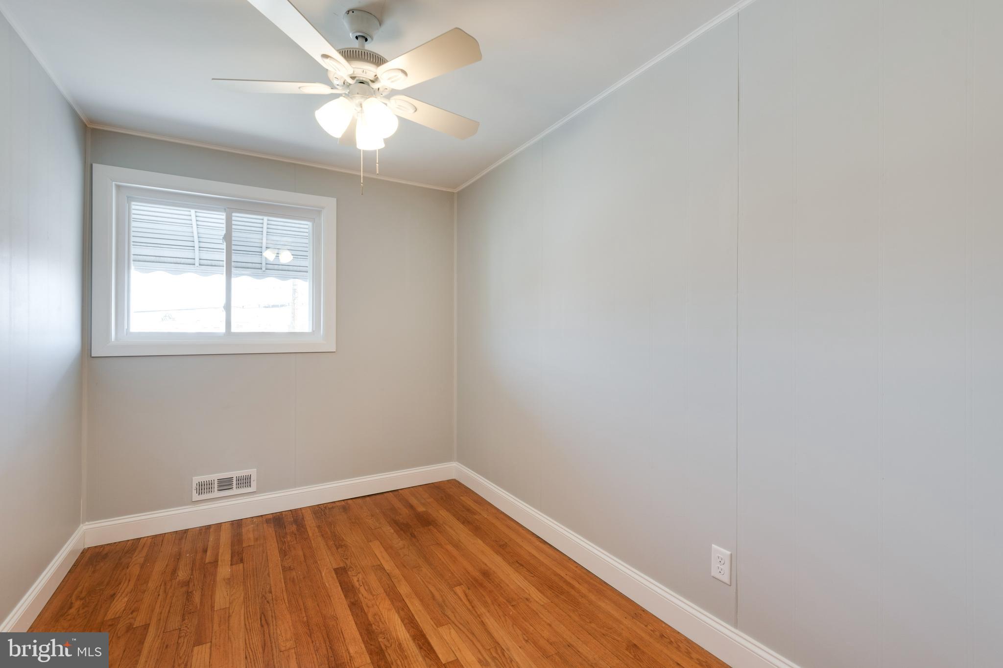 7846 Rockbourne Road Baltimore, MD 21222 - Photo 18 of 35