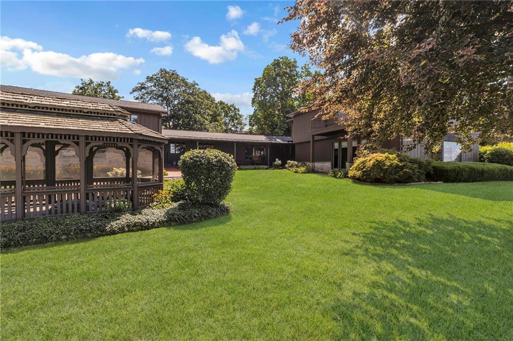 242 Morrow Road Beaver Falls, PA 15010 - Photo 3 of 22